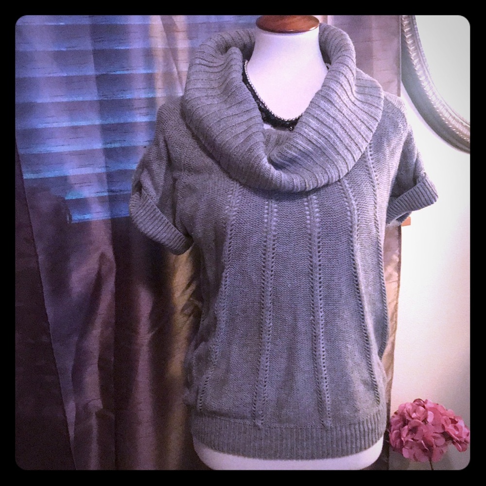 BCBGMAXAZRIA Gray Cowl Neck Knit Sweater Size Medium